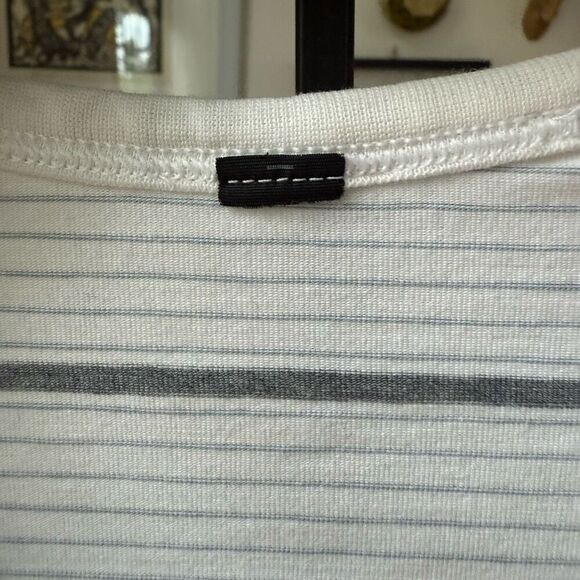 Lululemon 5 Year Basic Long Sleeve White Stripe M - Picture 6 of 7